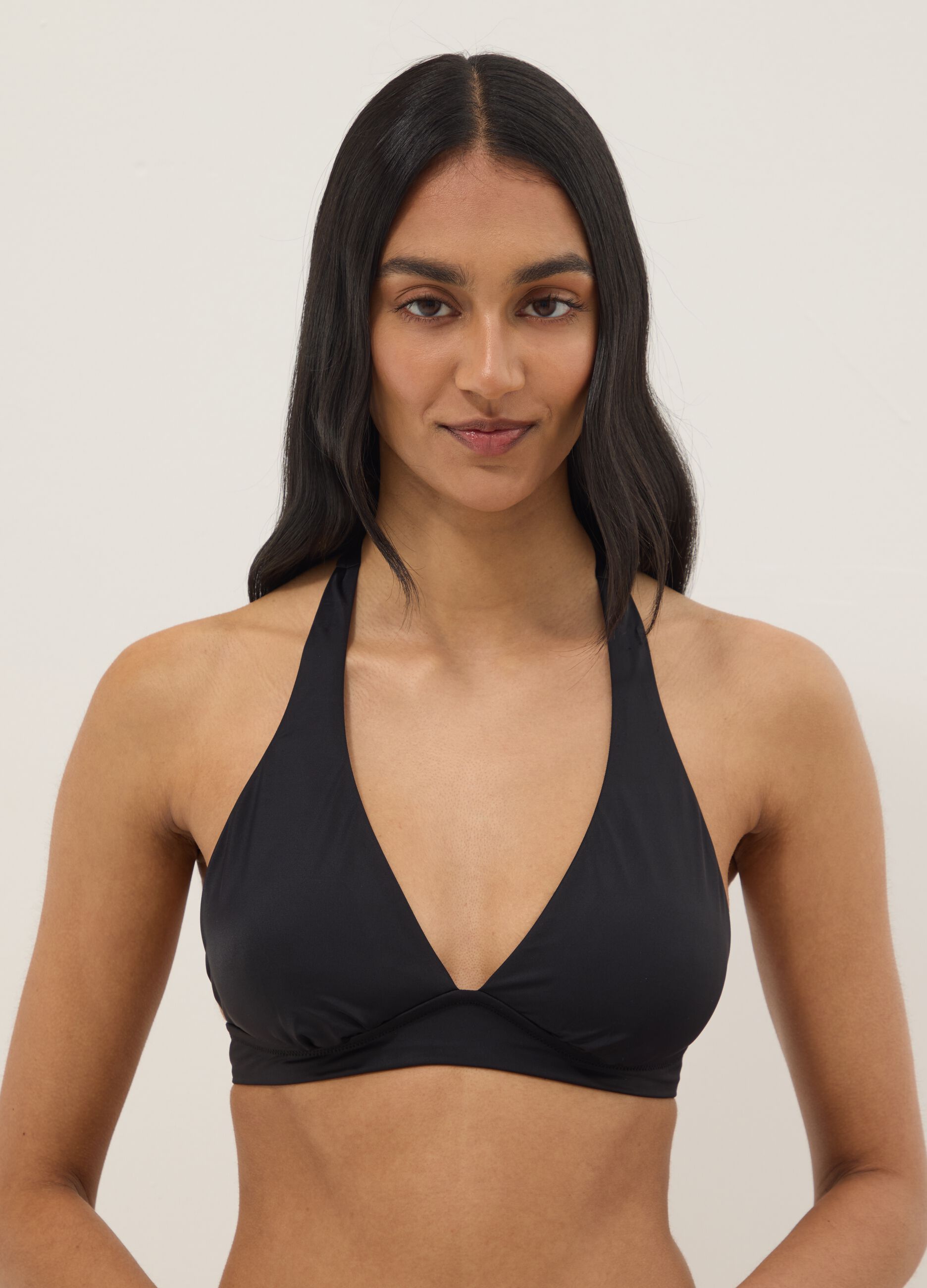 Top bikini elasticizzato nero a triangolo