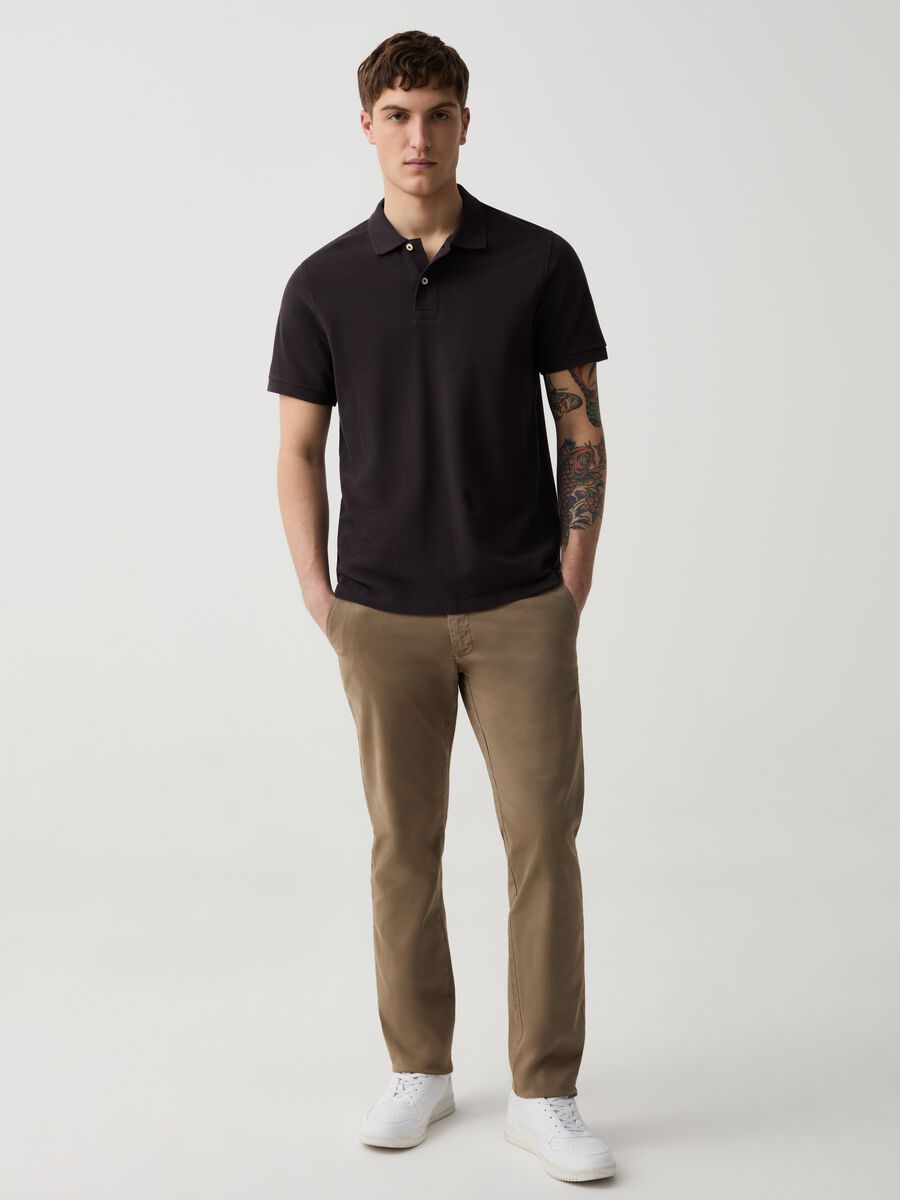 Pantalone chino regular fit_0