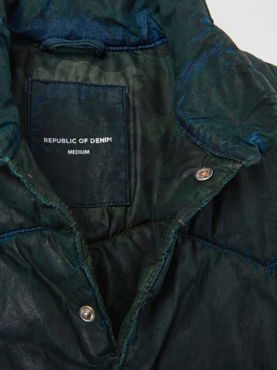 Limited Edition Gilet in leather-effect denim_5
