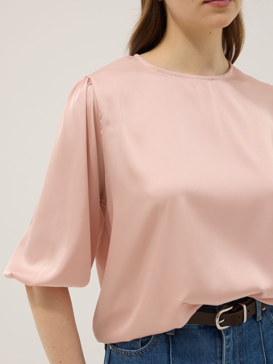 Maglia a maniche lunghe rosa regular fit con chiusura a goccia_3