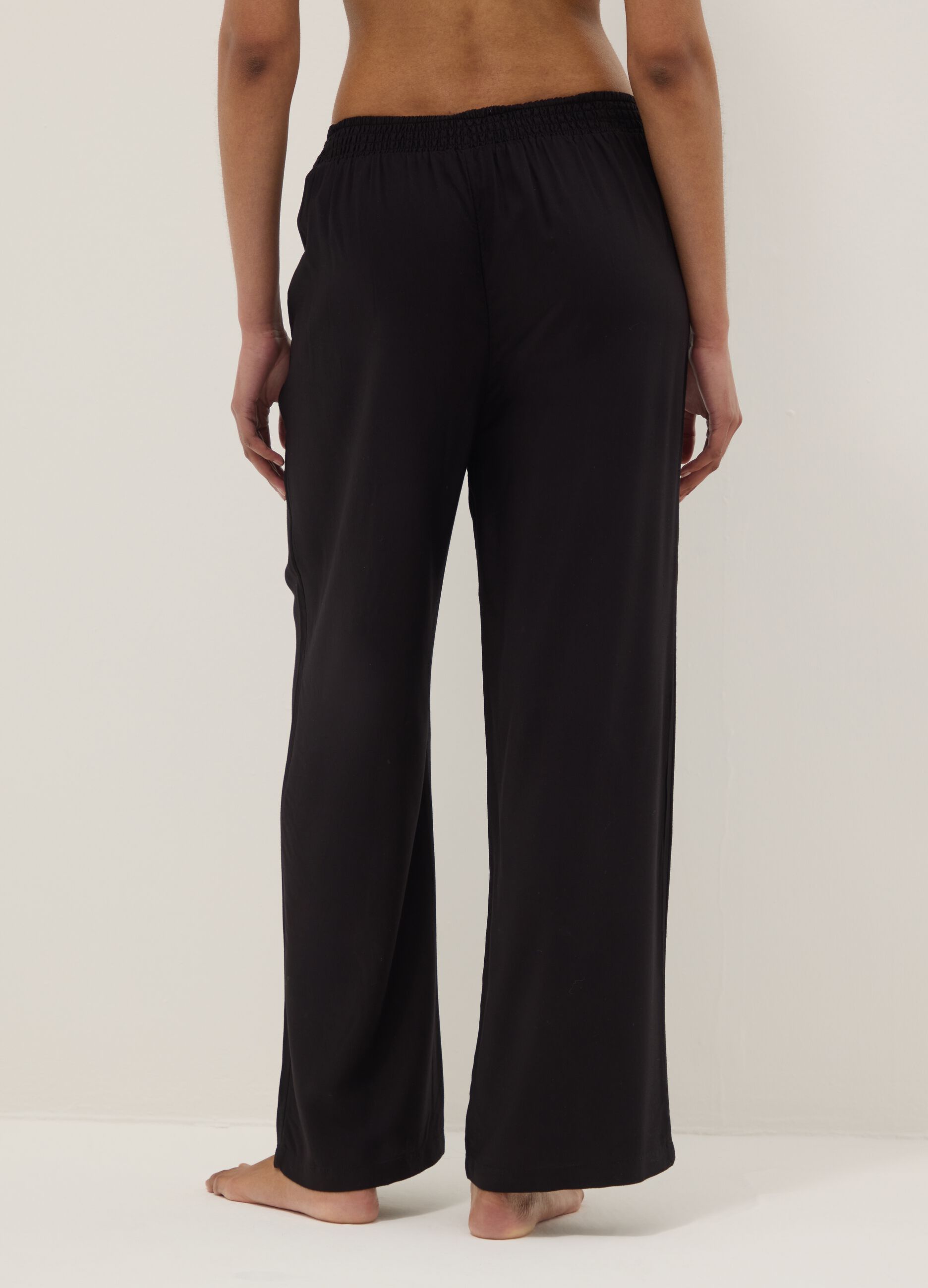 Pantaloni lunghi in pura viscosa neri