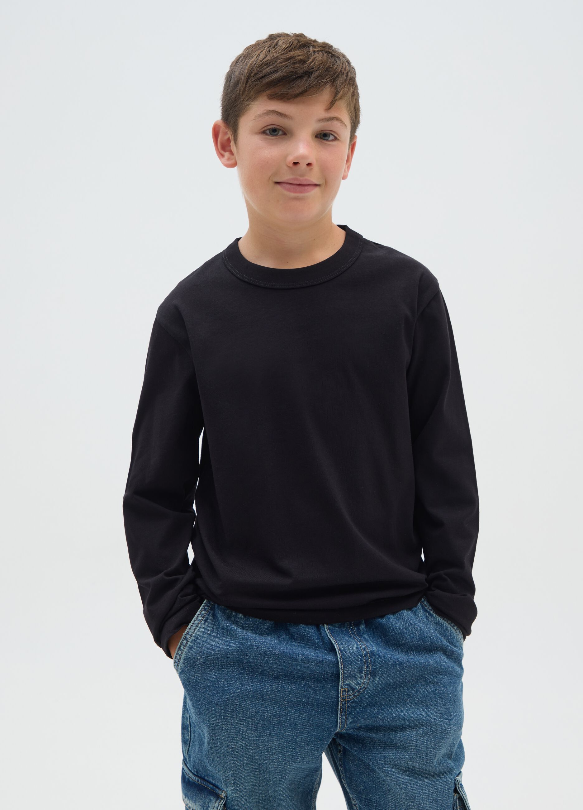 Boy's regular fit black pure cotton T-shirt