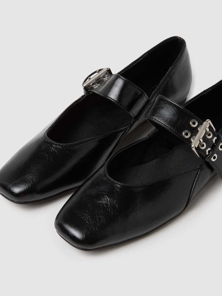 Black ballet flats with buckle_2