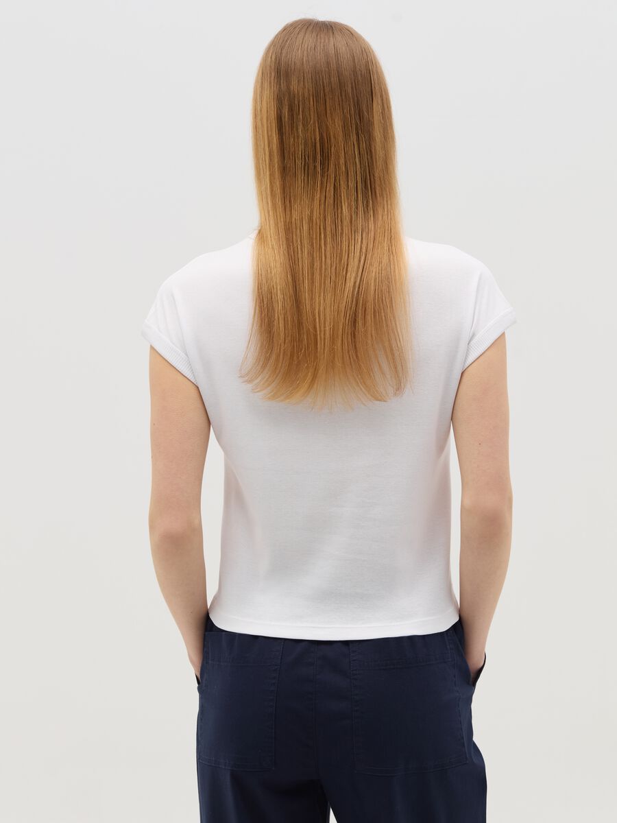 White T-shirt with kimono sleeves_3
