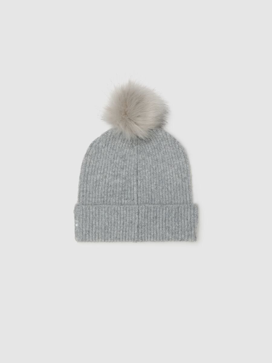 Grey hat with pom pom and sequins_1
