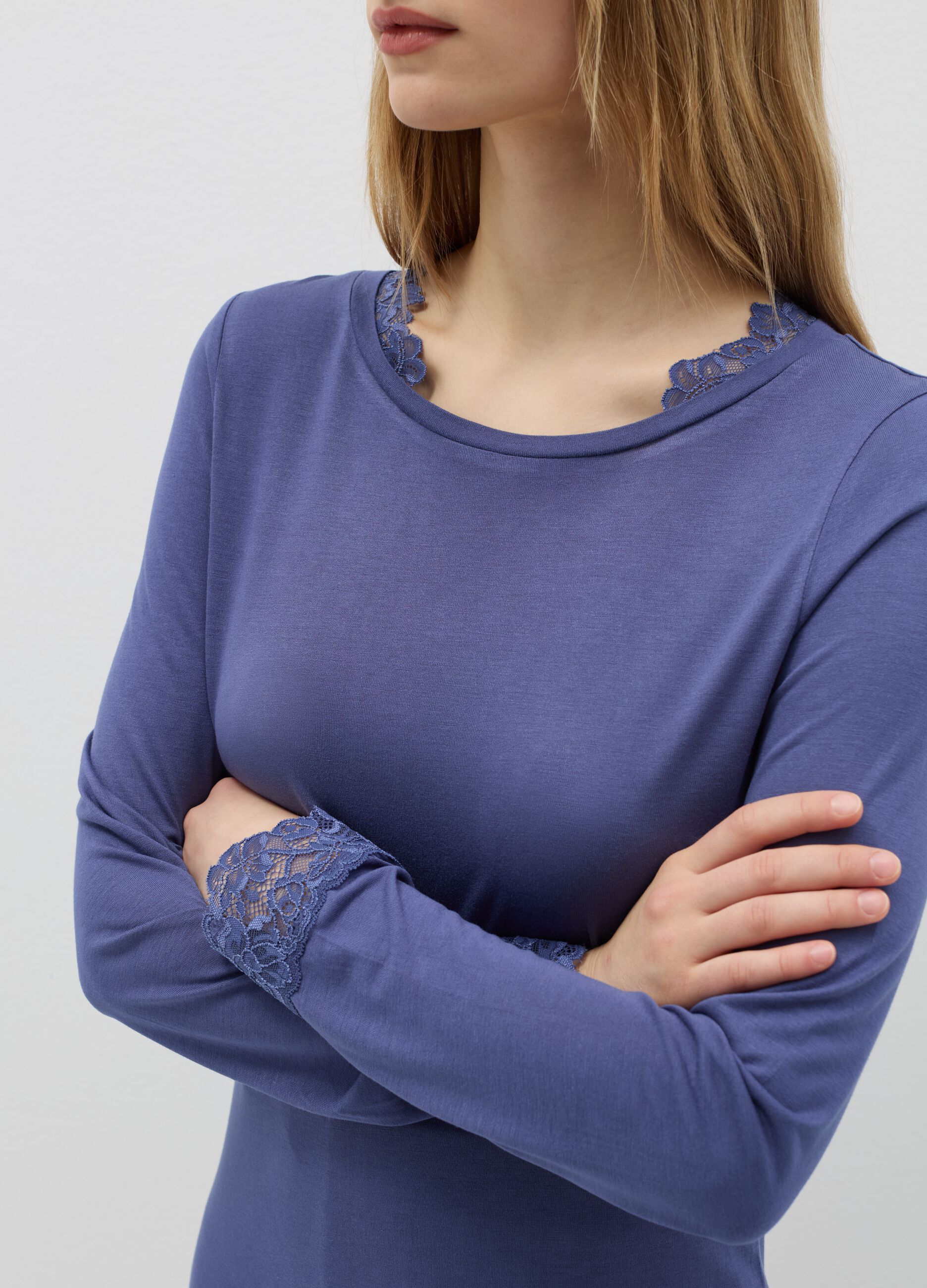 Pyjama top with lace inserts