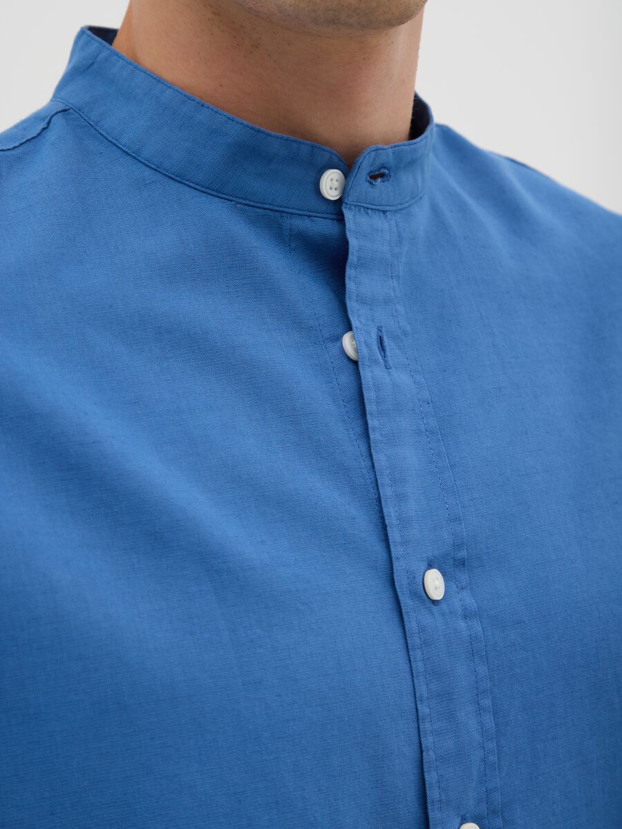 Men's Blue Cotton Blend Regular Fit Shirt_2