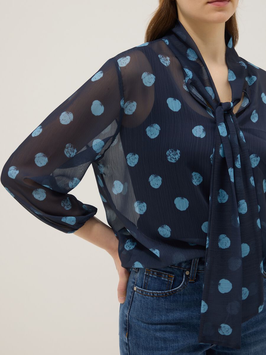 Blusa con maniche lunghe multicolor a pois regular fit_3