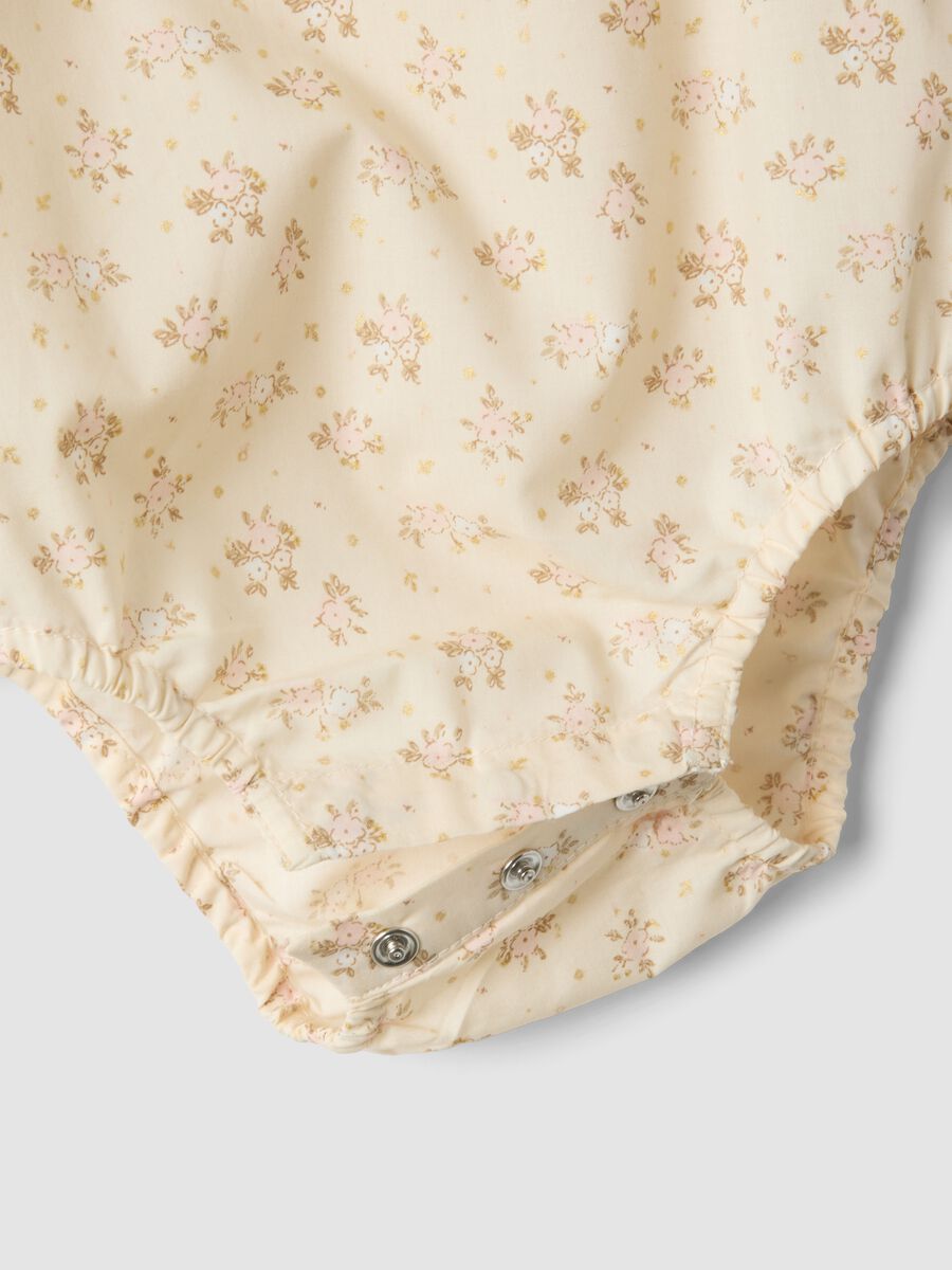 Body beige in puro cotone con colletto a volant per neonata con stampa floreale_2