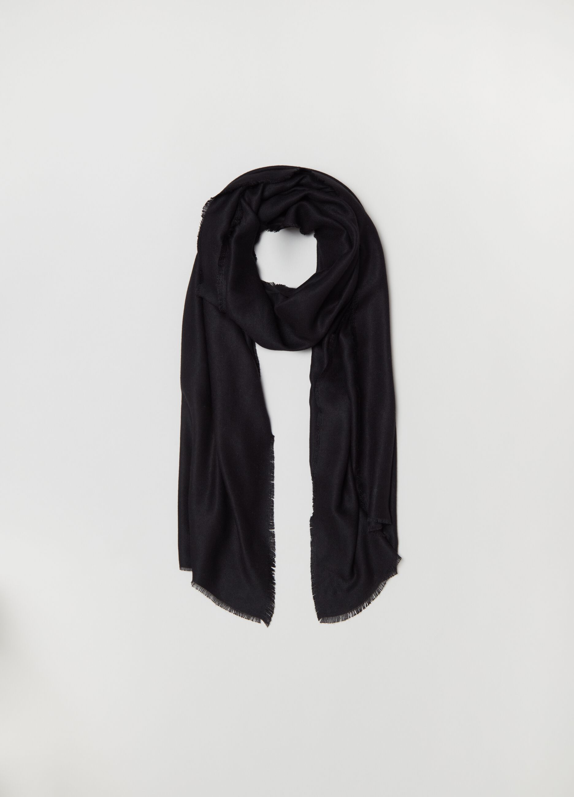 Pashmina con orlo sfrangiato_0