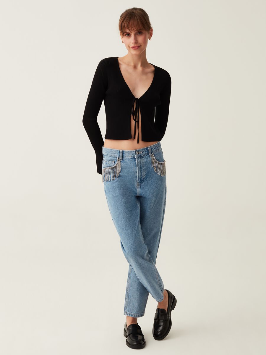 Jeans mom fit con frange in strass_0