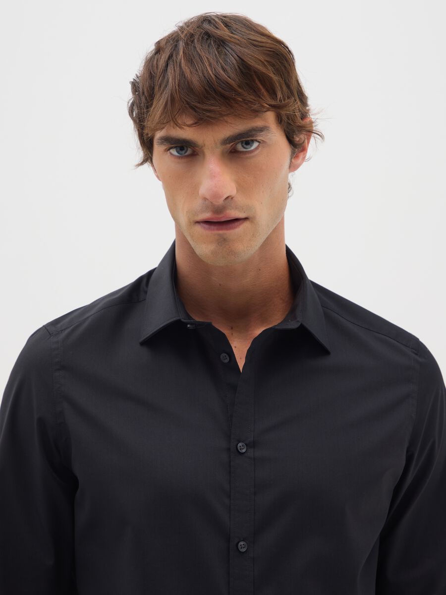 Black Long-Sleeve Shirt in Cotton and Polyester Blend_1