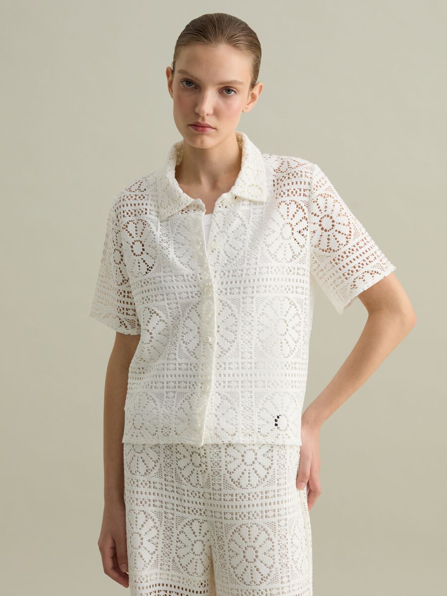 White polo shirt in lace_0