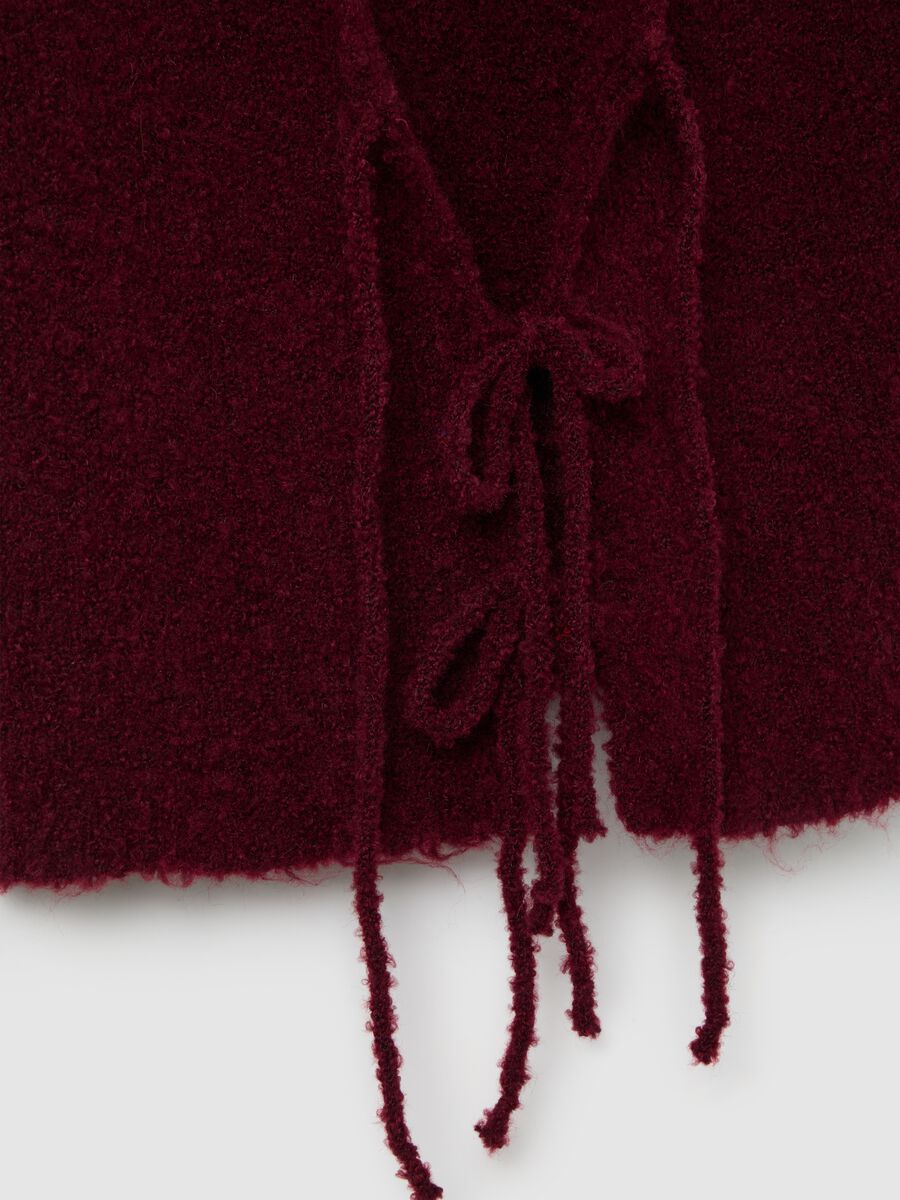 Red regular fit vest with lace closures_5