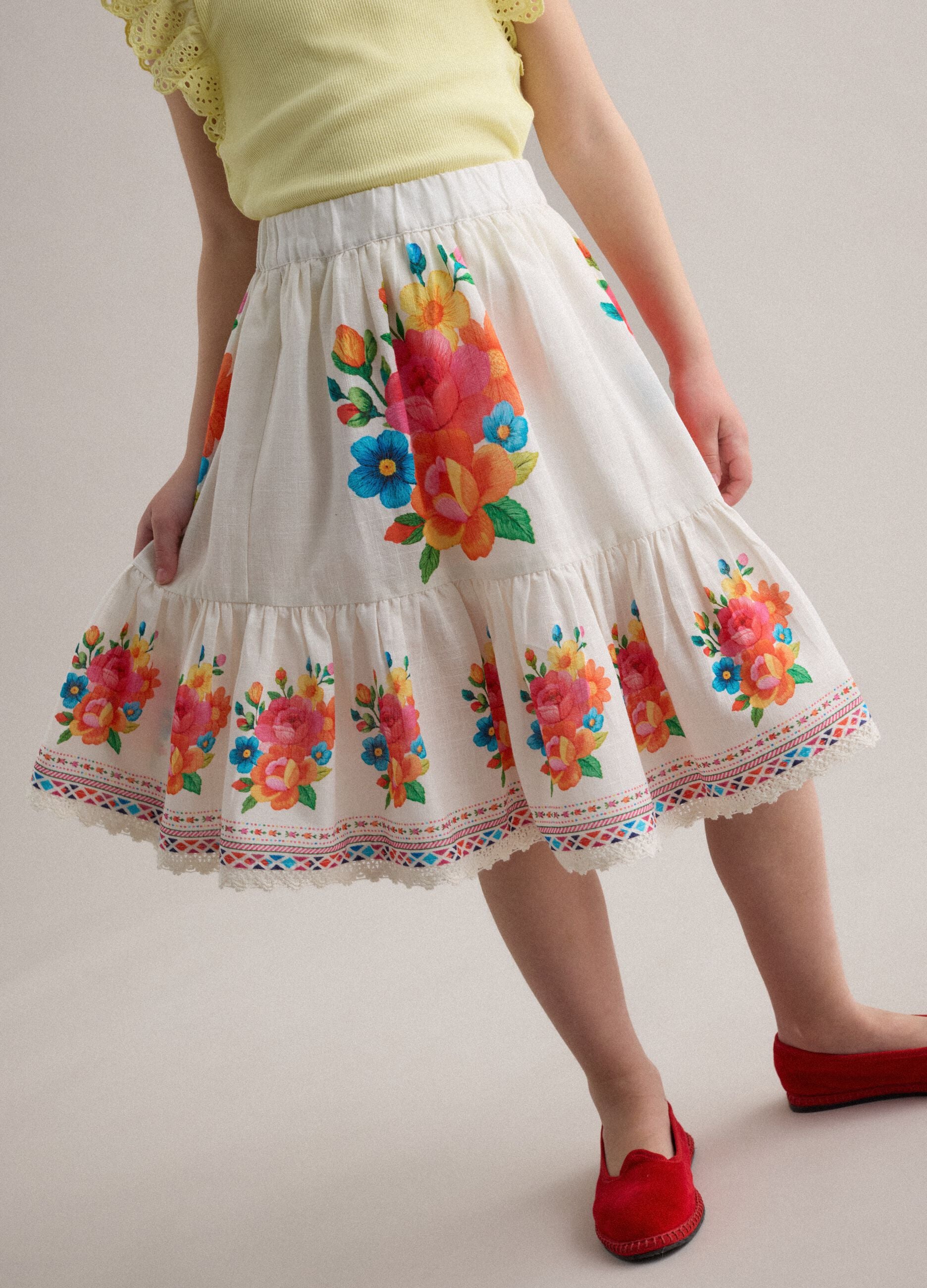 White pure cotton skirt with floral print