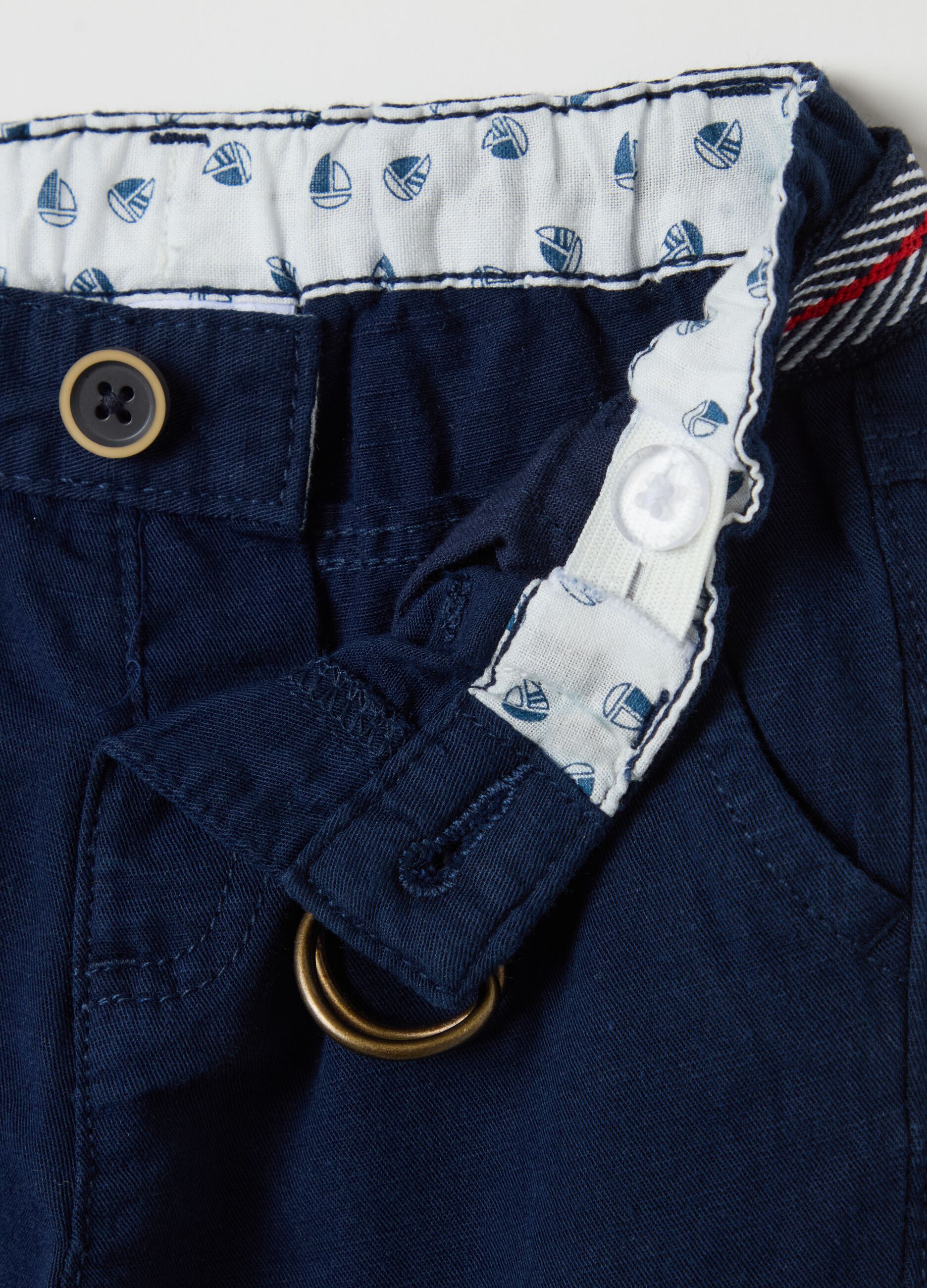 Chino trousers with belt