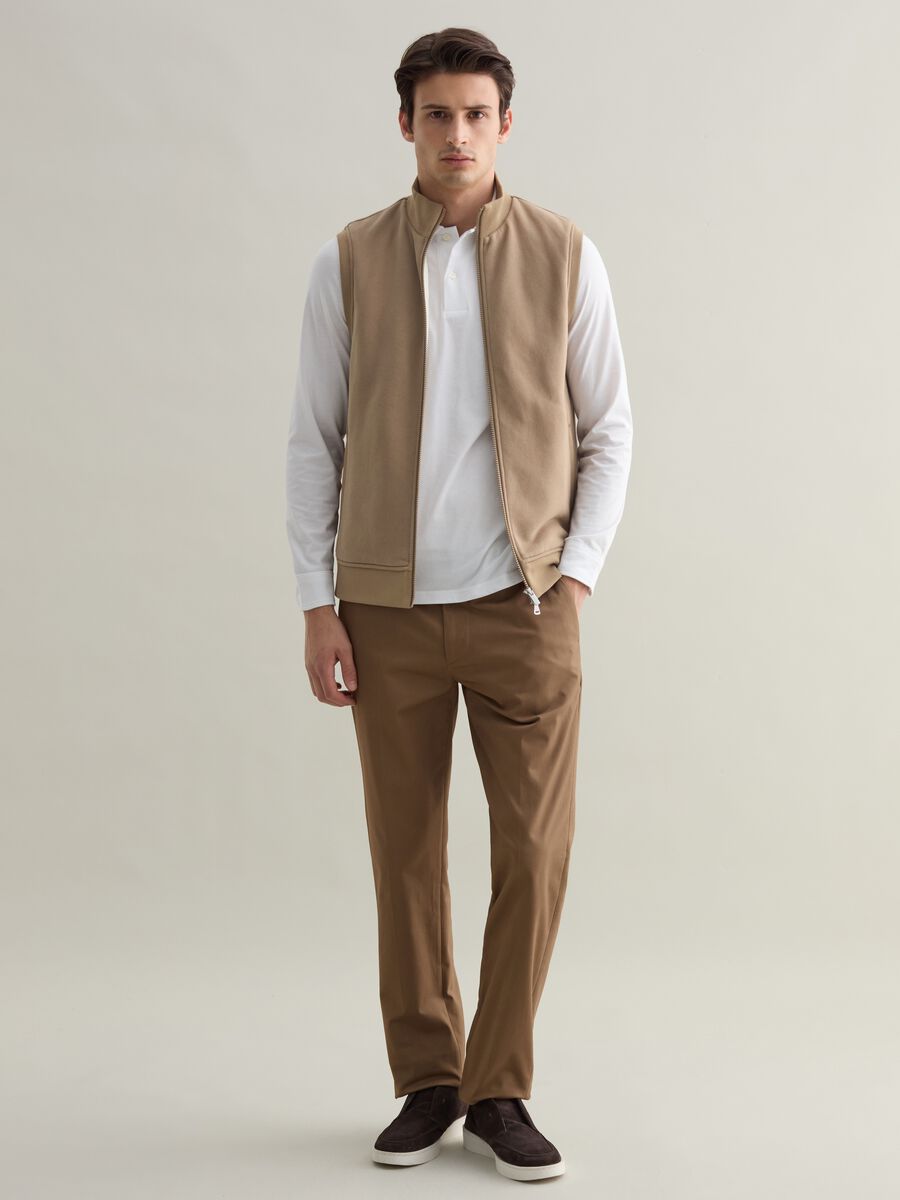 Contemporary full-zip gilet with high neck_1