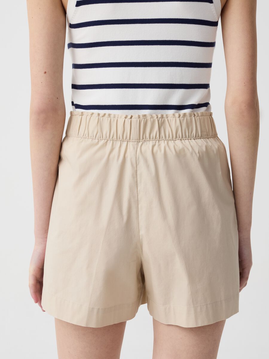 Pull-on shorts in stretch cotton_2