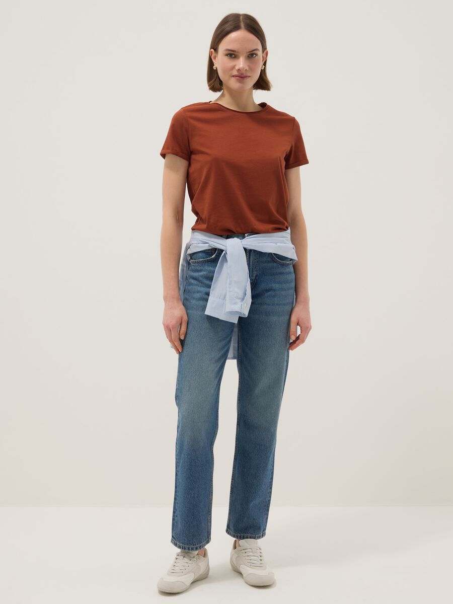 T-shirt a maniche corte in puro cotone marrone regular fit_2