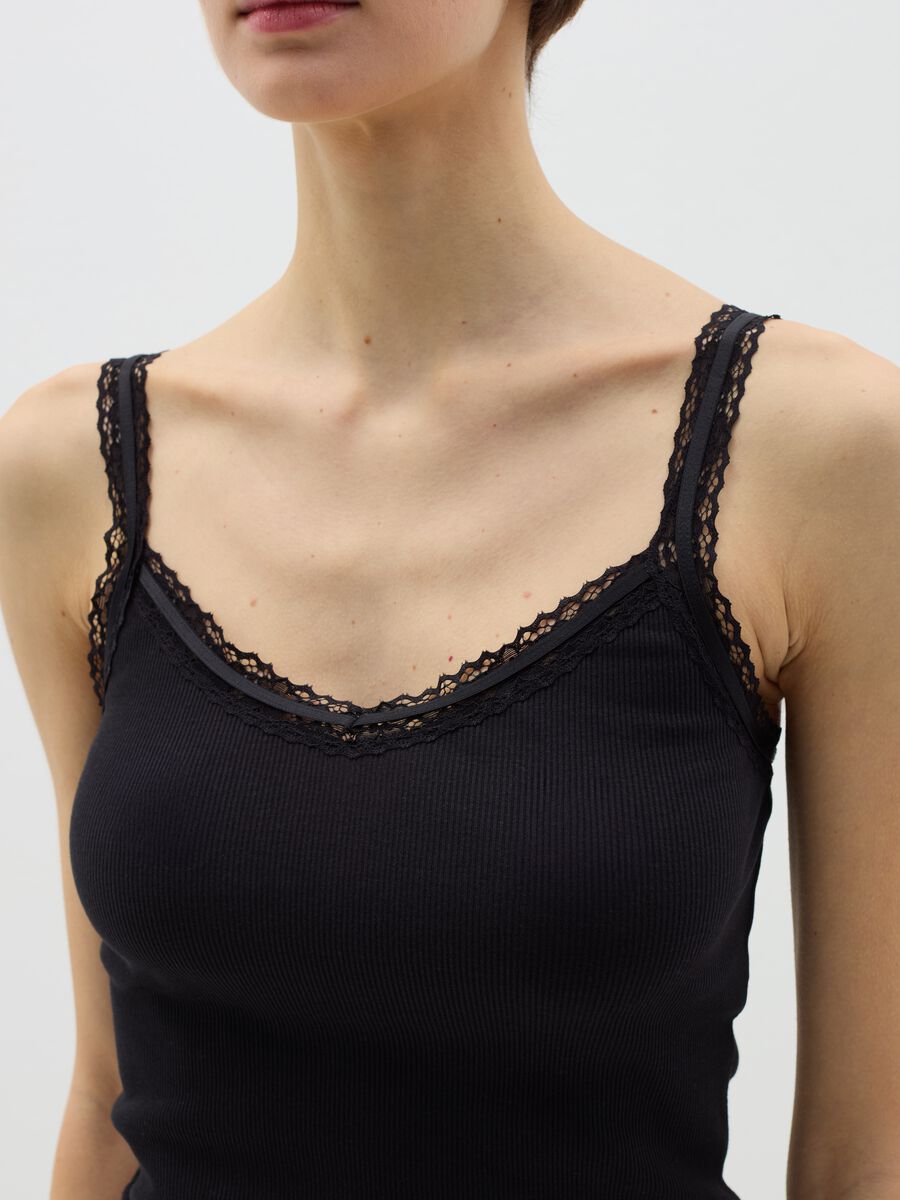 Ribbed under vest with crochet_0