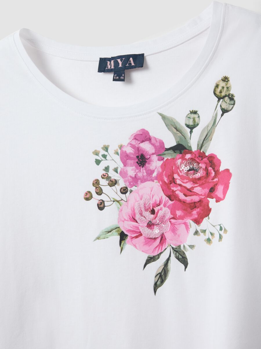 White pure cotton regular fit T-shirt with print_5