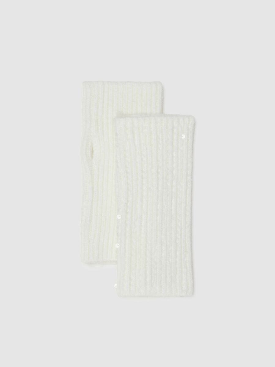 White wrist warmers with sequins_0