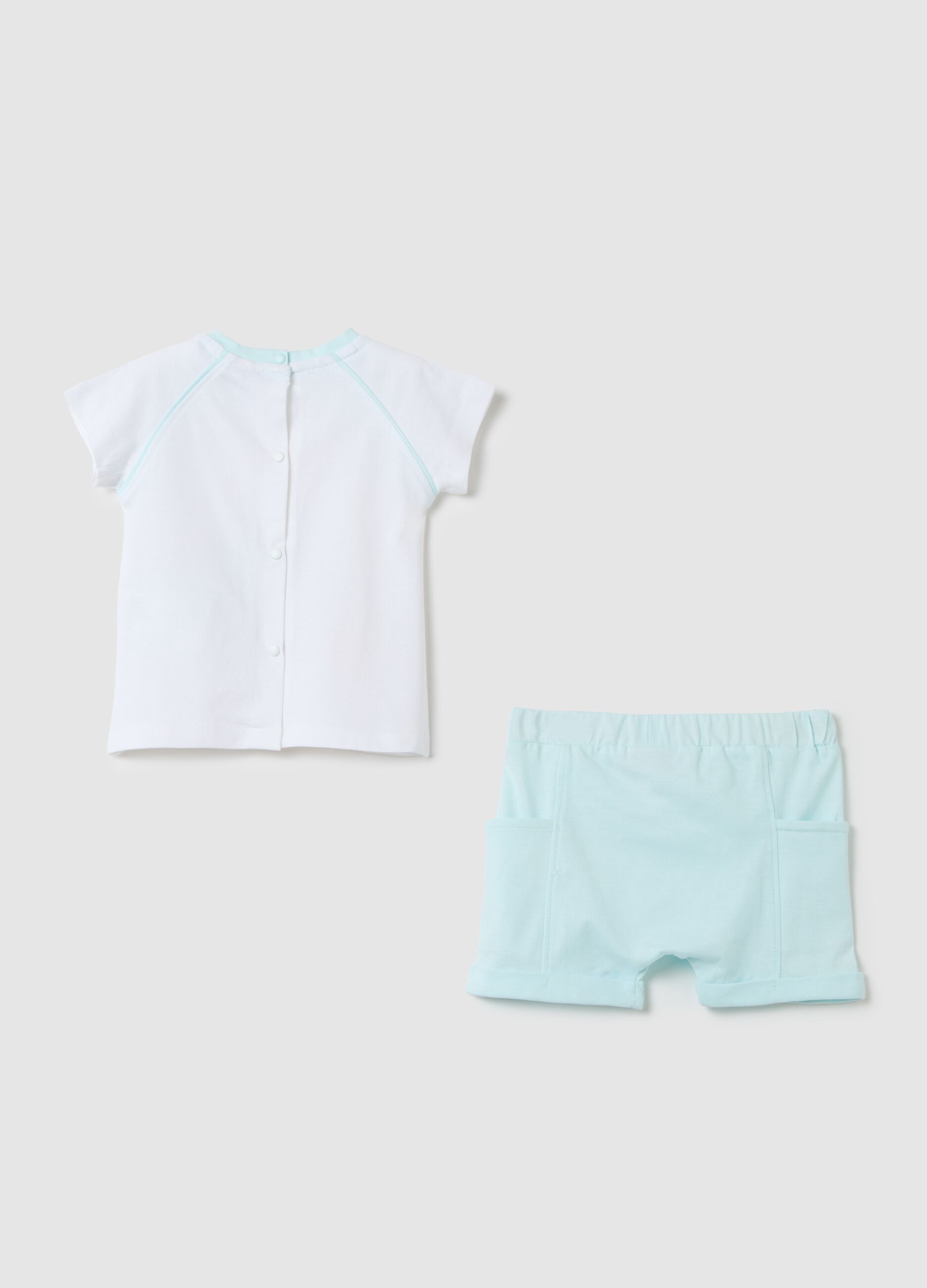 White and light blue shorts and T-shirt set in organic cotton with print