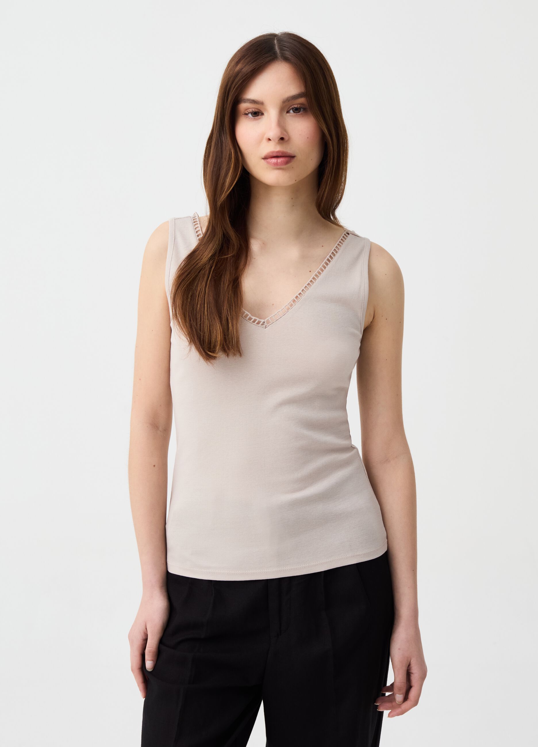 Tank top with V neck and openwork edging