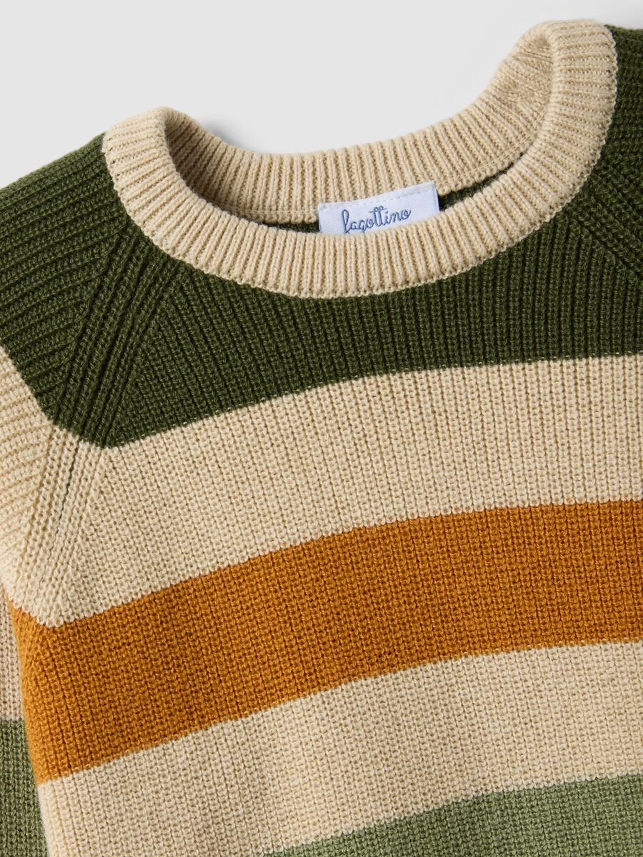 Maglione da bimbo a righe multicolor in misto cotone con bottoni regular fit_2