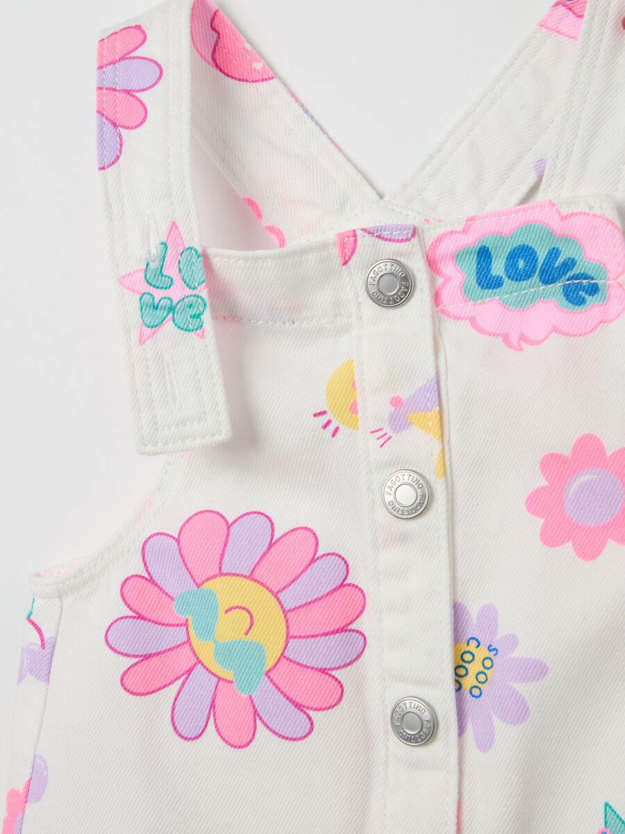 Denim pinafore with flowers print_3