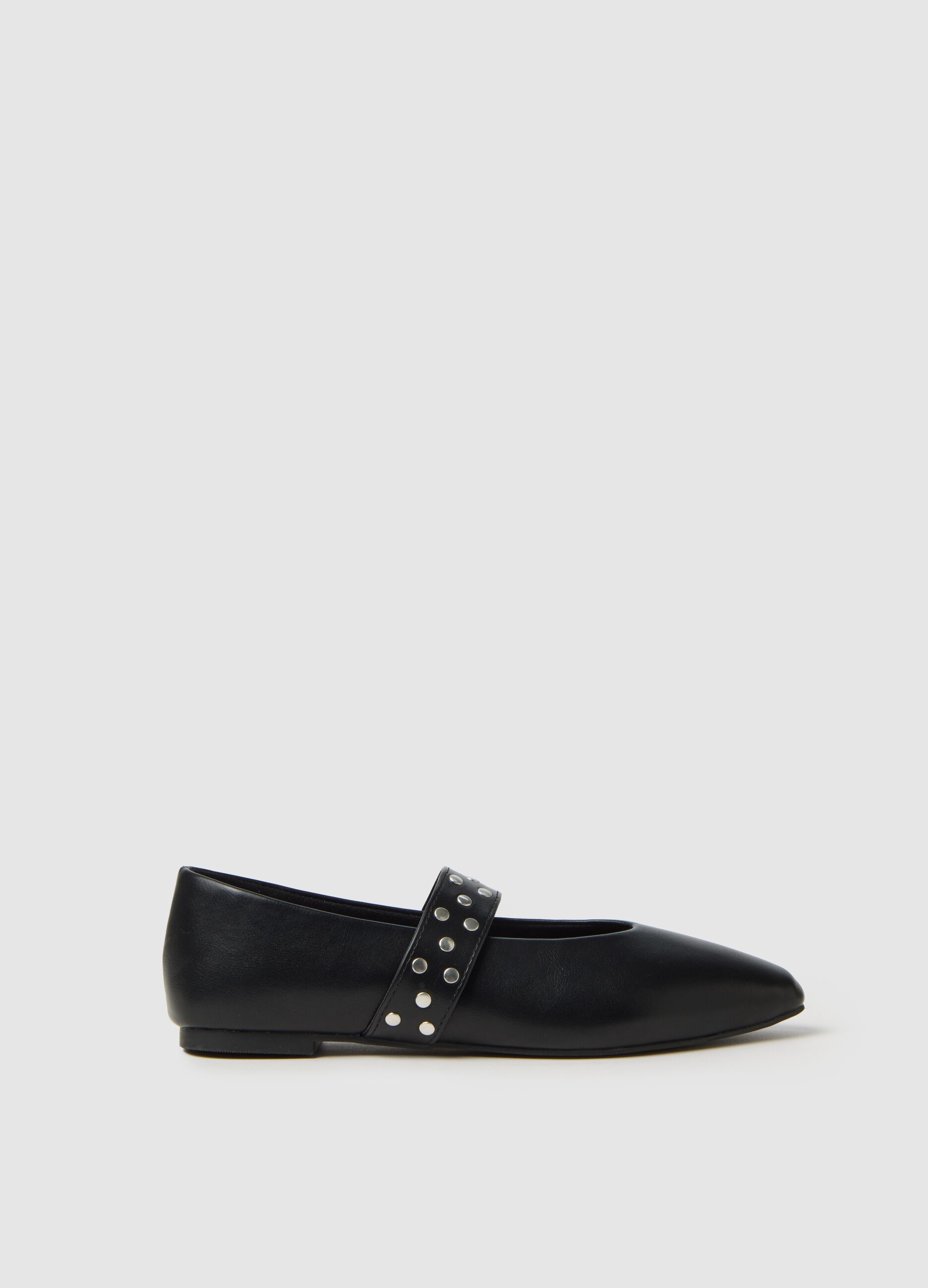 Black ballerinas with studded strap