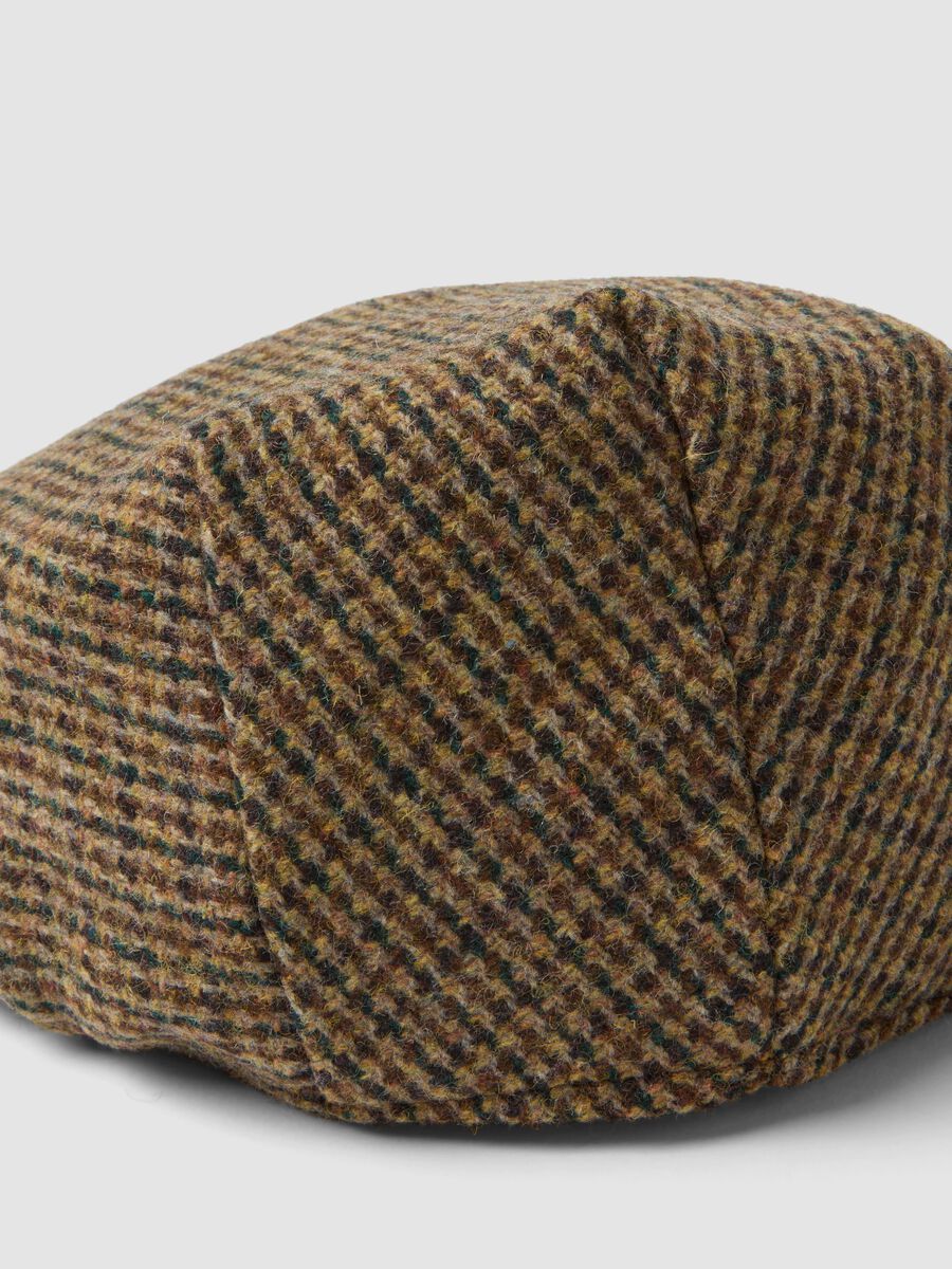 Brown wool-blend flat cap with houndstooth pattern_2