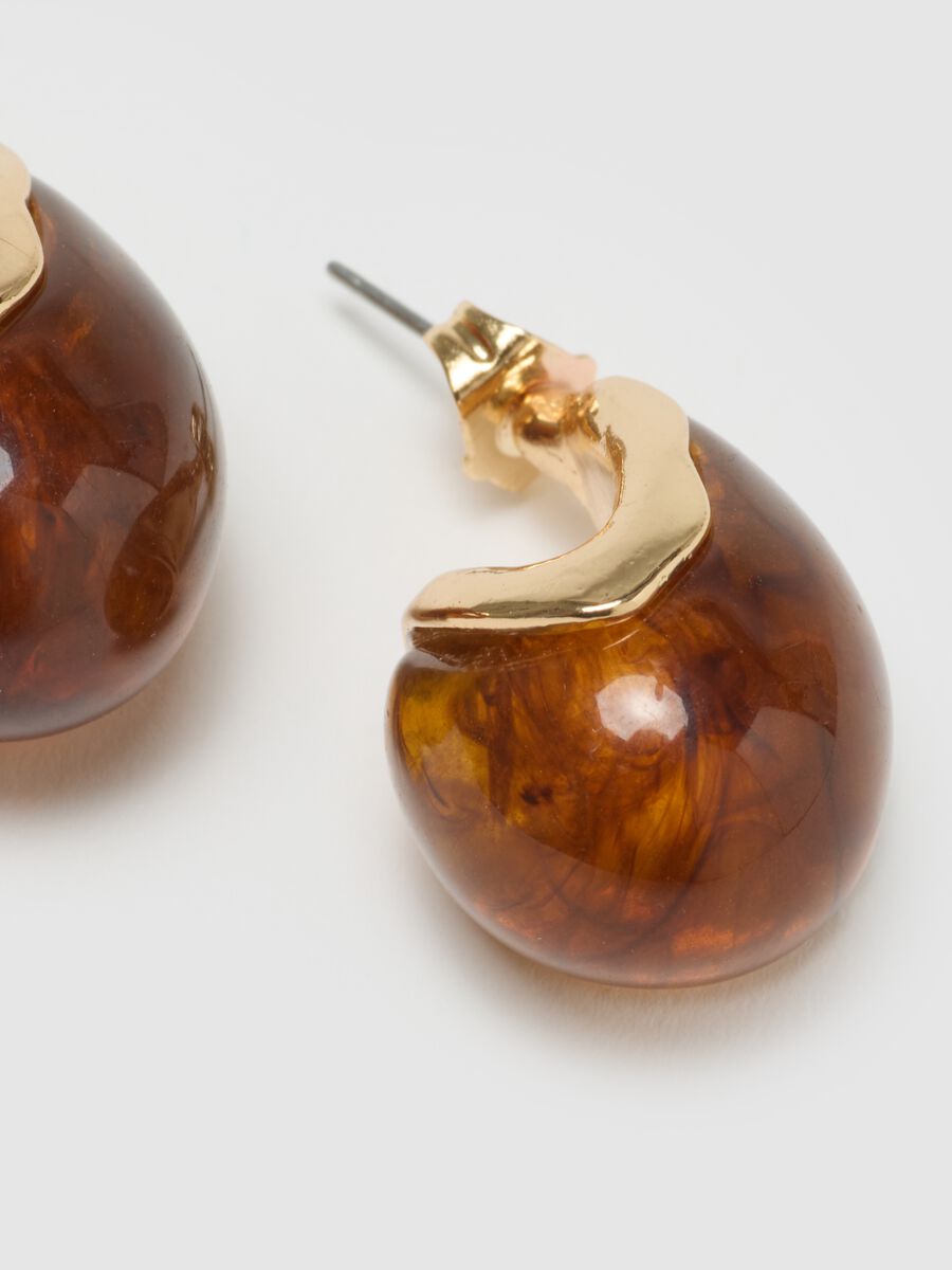 Gold Drop Resin Earrings_1