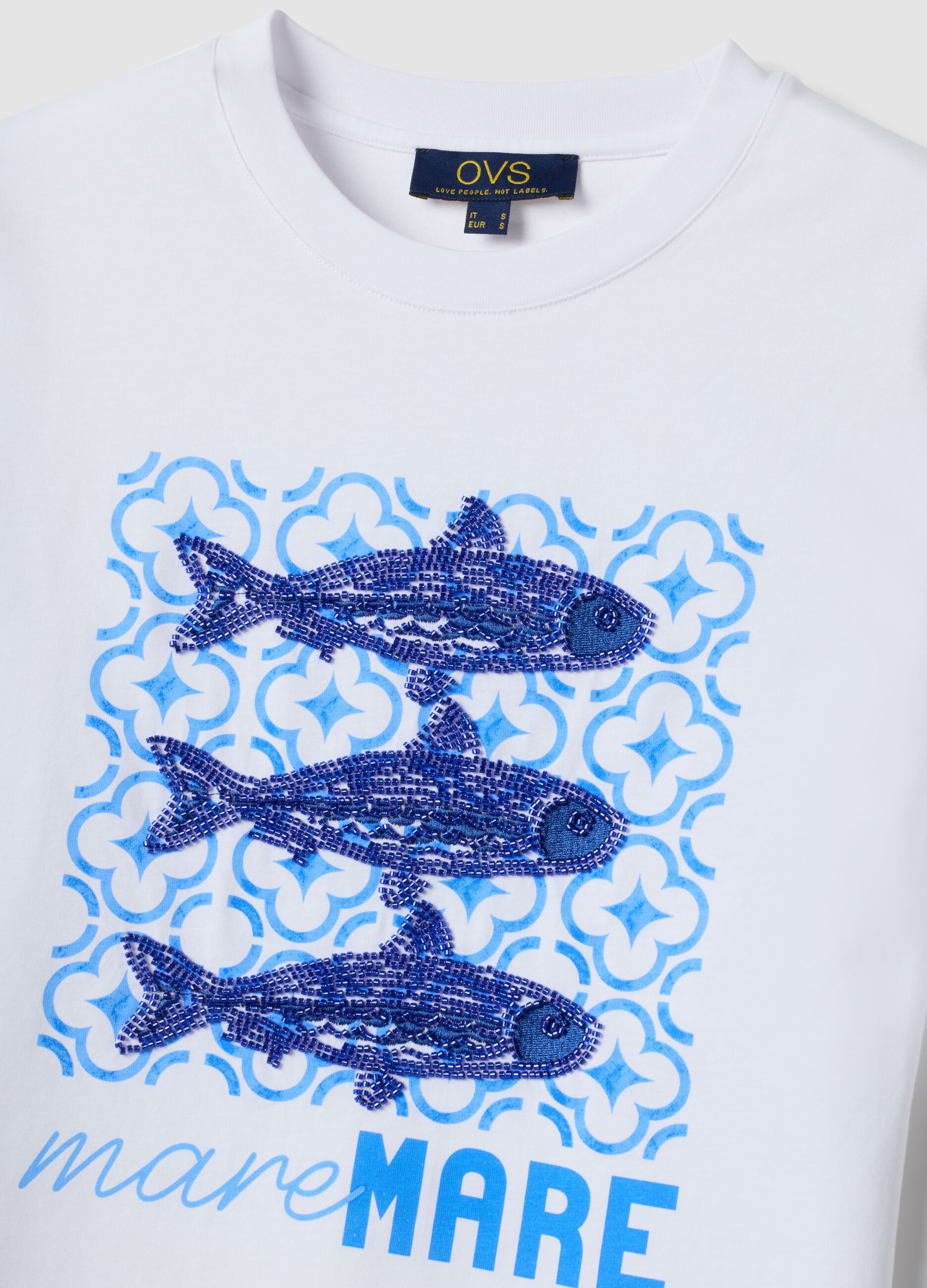 White 100% cotton T-shirt with front print