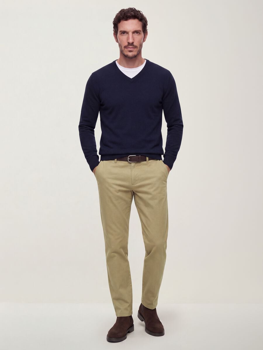 Pantaloni chino beige in twill di cotone elasticizzato slim fit_0