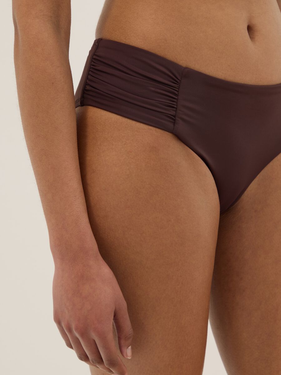 Brown stretch swim briefs with side ruching_3