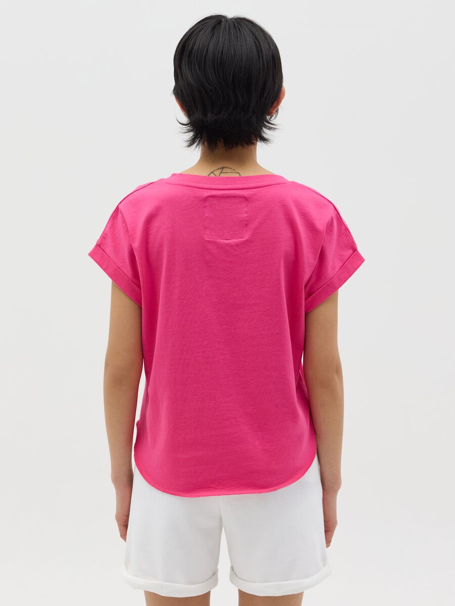 Pink T-shirt in cotton with V neck and logo print_3