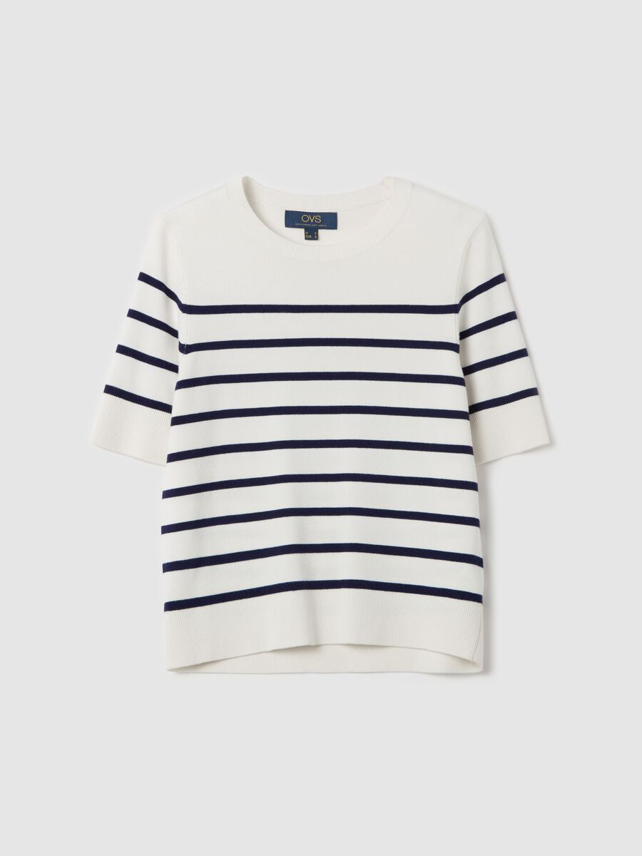 Short-sleeved top with striped design_4