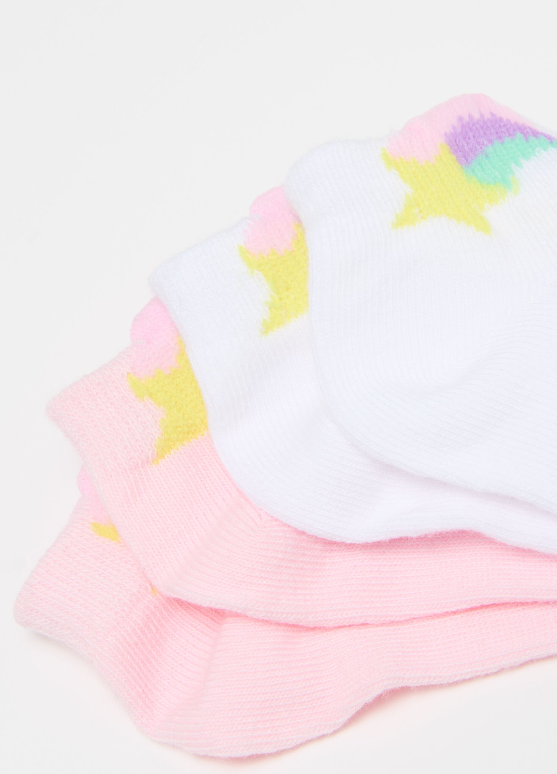 Three-pack shoe liners with shooting star design