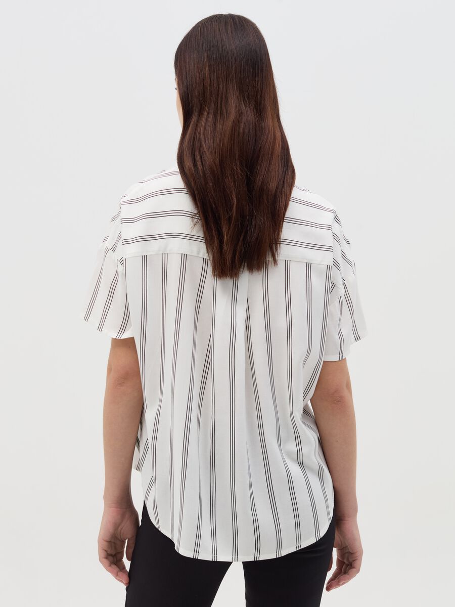 Short-sleeved shirt in viscose_3