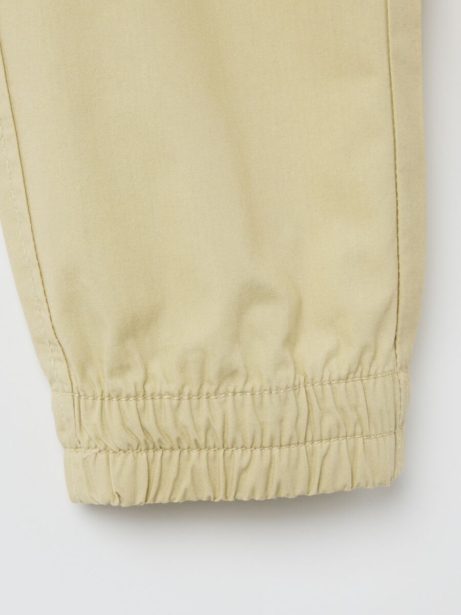 Boys’ beige regular-fit joggers in 100% cotton_3