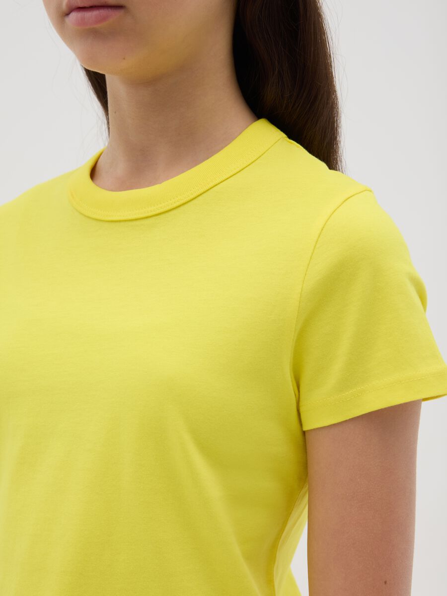 T-shirt da ragazza in puro cotone biologico gialla regular fit_2