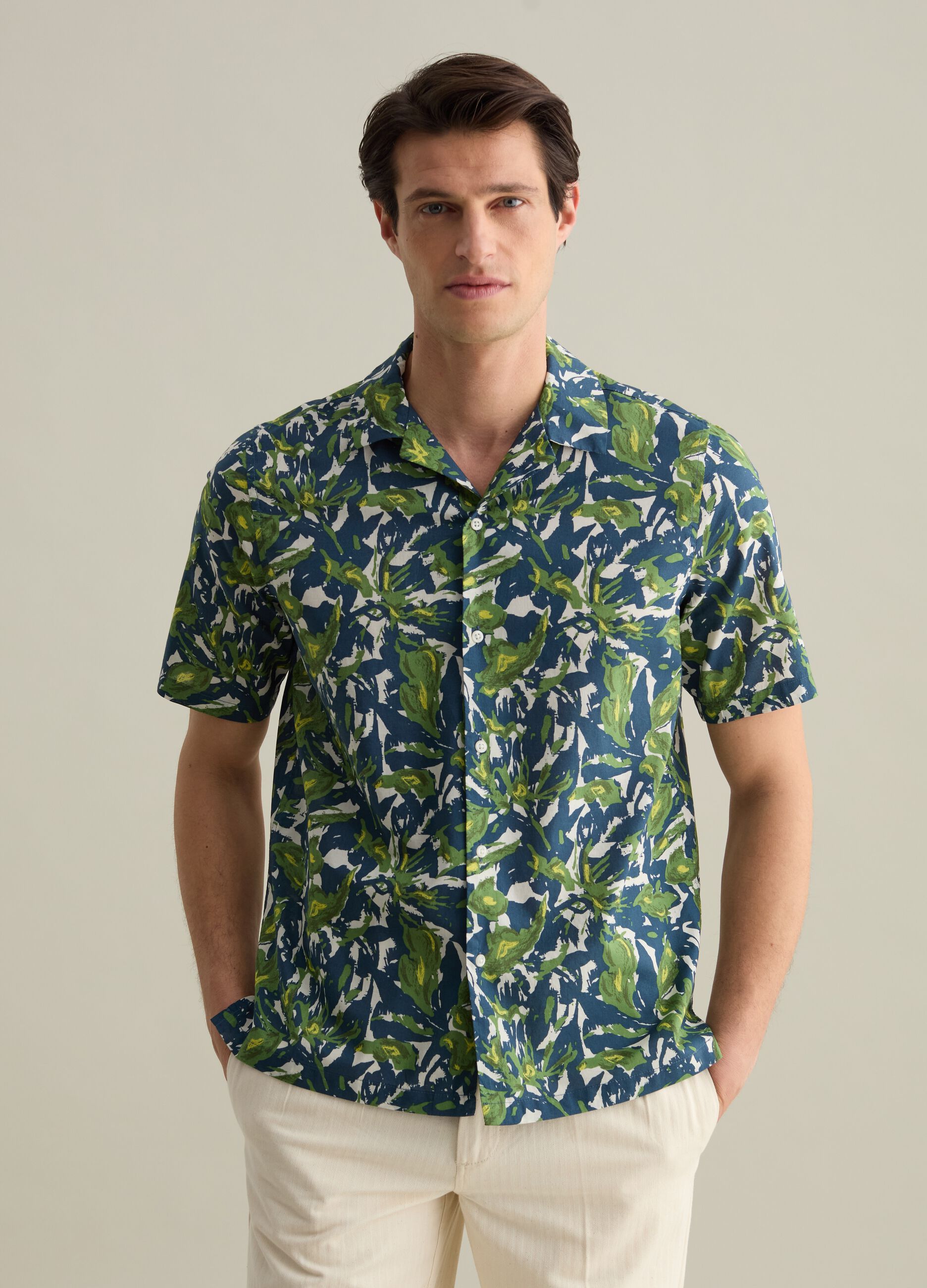 Camicia a maniche corte con stampa botanica