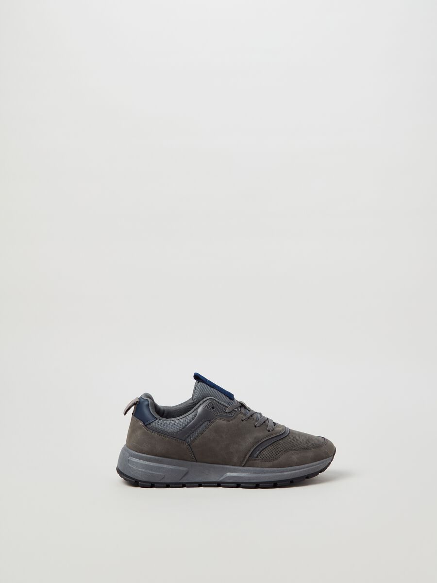 Sneakers bicolore con lacci_0