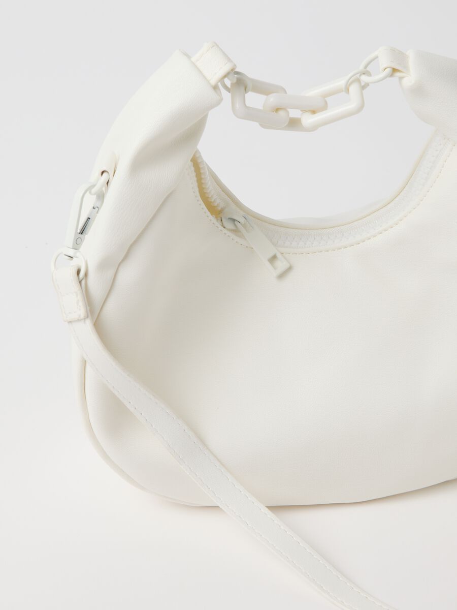Hobo bag with chain handle_2