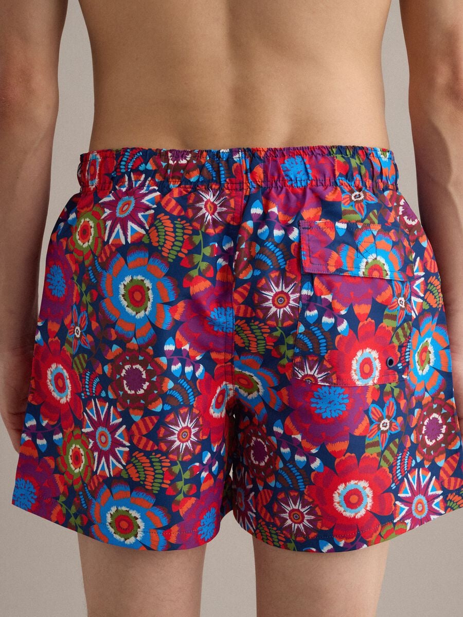 Boxer mare multicolor con fantasia floreale e coulisse_3