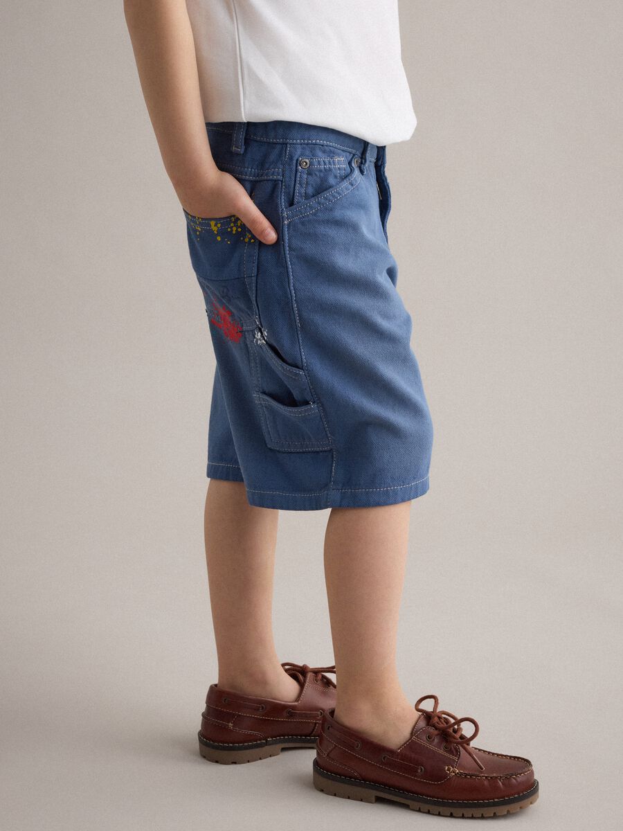 Blue denim cargo shorts in pure cotton for boys, baggy fit_2