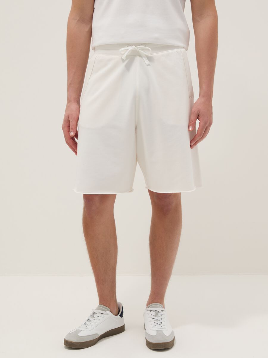 White relaxed-fit cotton-blend shorts_1