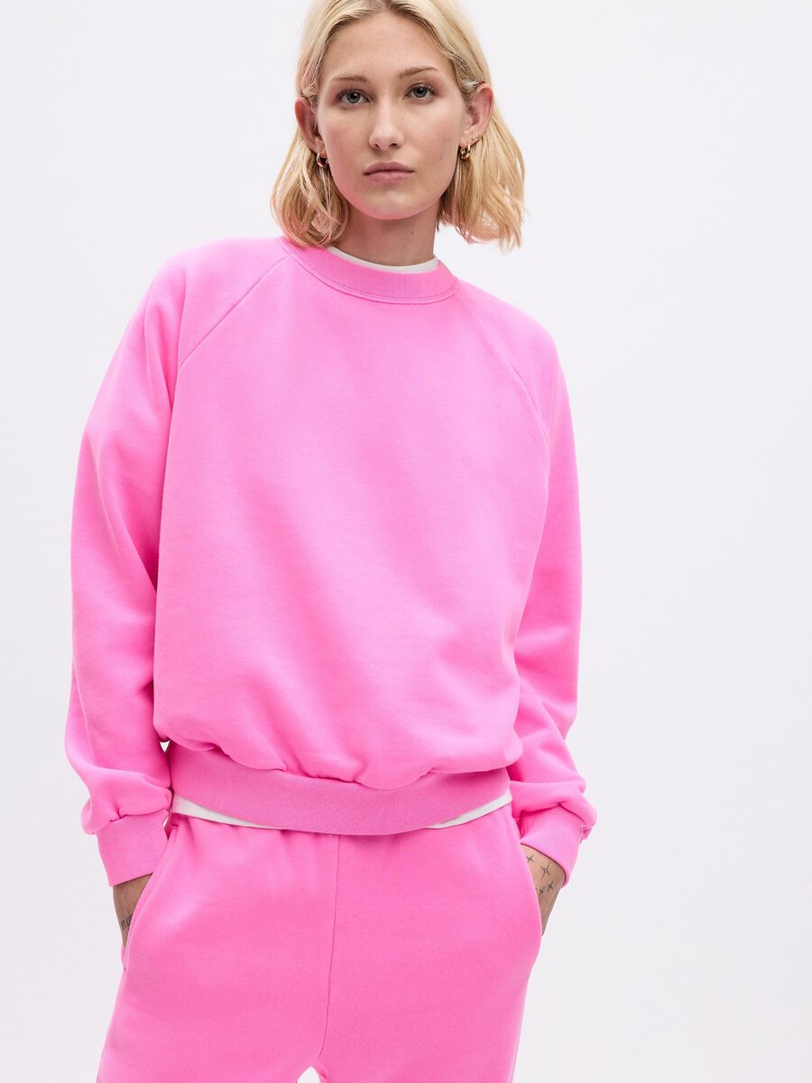 Round-neck sweatshirt with raglan sleeves_0