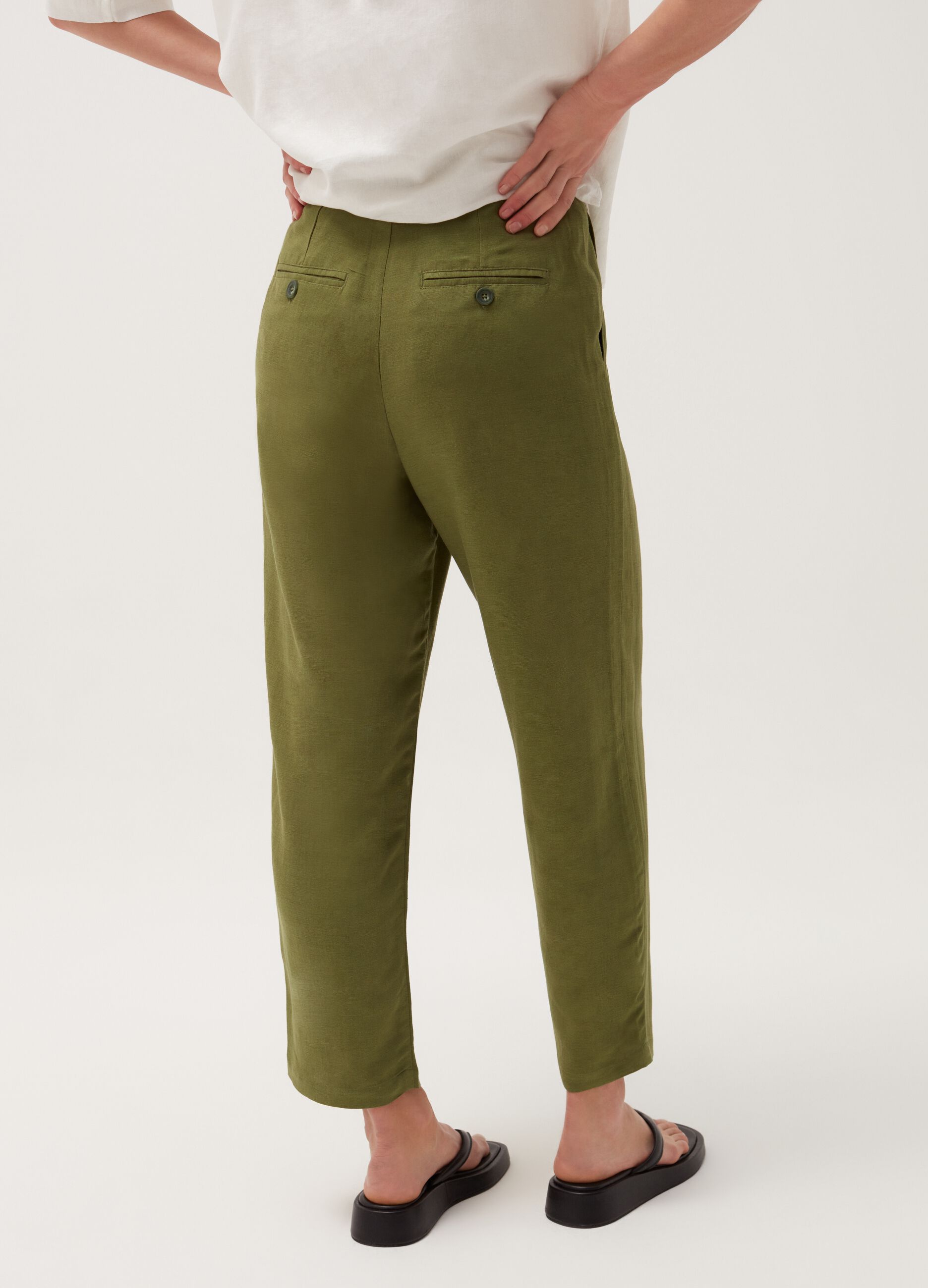 Ankle-fit trousers in linen and viscose